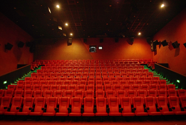 苏州最震撼的电影院 全厅为4D震动全皮座椅