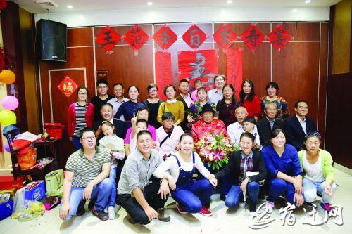 “敬老月”里爱意暖 宿城53名百岁老人收到特殊礼物