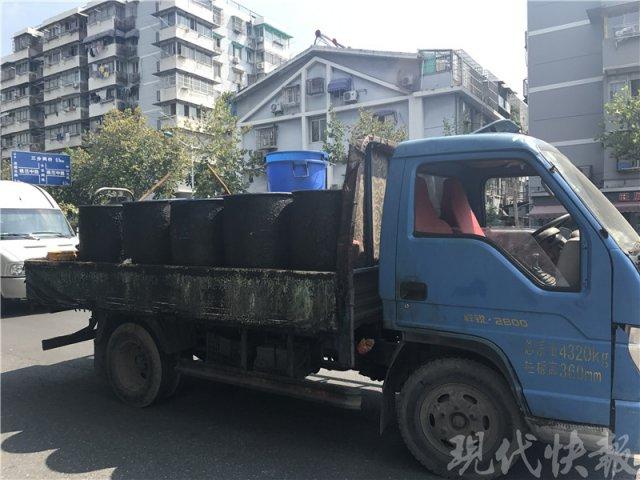 南京开始整治泔水车9月后拒不整改最高可罚3万