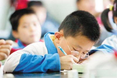 中国儿童中为什么近视比例那么高?