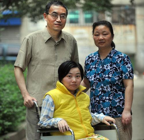 女作家举债创办公益“小书房” 病危无钱自救_地方站_腾讯网