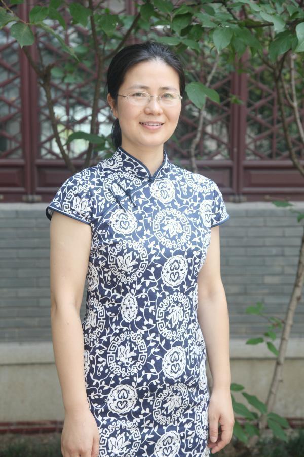 南京英语女教师赴英国教广场舞 已教书21载