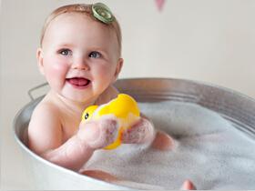 快乐沐浴有助宝宝大脑发育