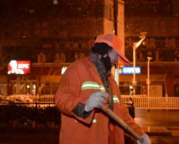 世纪寒流织爱行动 一条围巾一份关爱_大苏网_