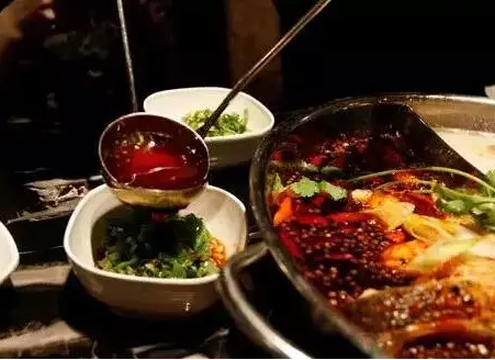 盘点夏天火遍南京的火锅店简单泡菜水怎么做好吃图片
