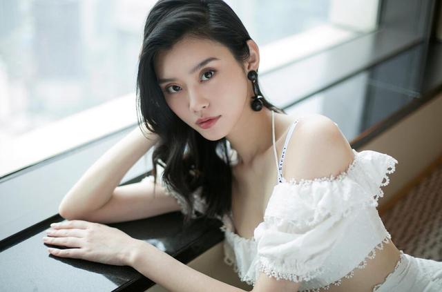 维密超模面对面 女神奚梦瑶空降南京德基