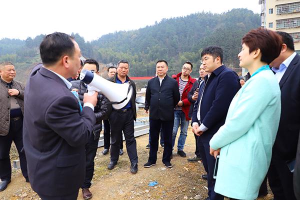 ���ϻ�����Ͷ������ʽ���찲���ڲ���ɫС��