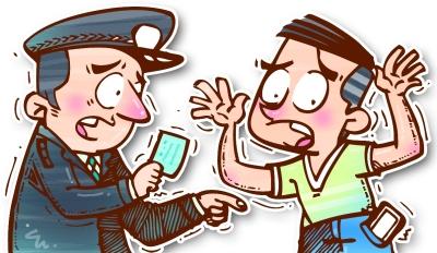 男子自制假火车票被抓装哑巴 手机声响张口说话