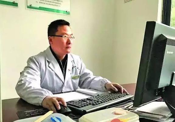 耐心回答同一问题17次 江苏宜兴一社区医生火了