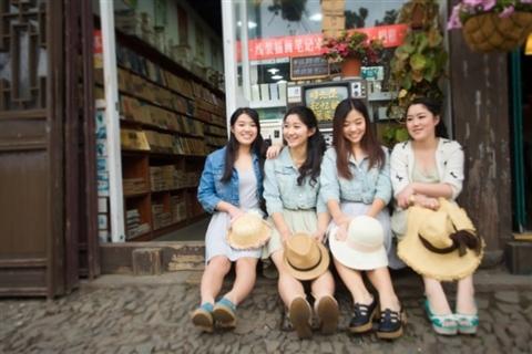 苏大4名同寝室高颜值女学霸 均考取名校研究生