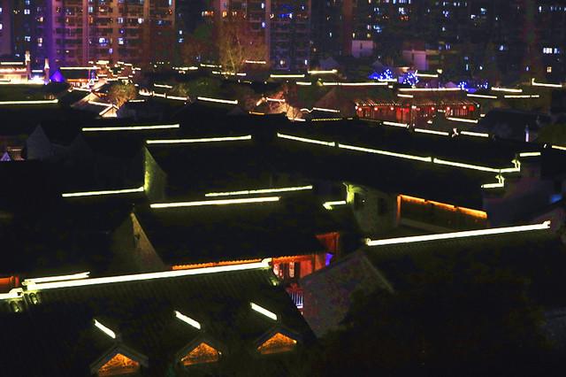 南京中华门城堡上看南京夜色别样美