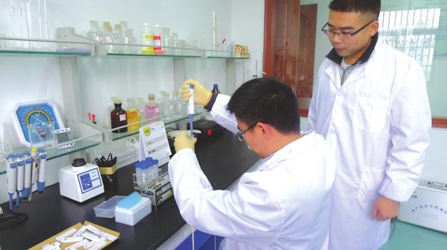 苏大研究生放弃高校 回到乡镇工厂化养殖上规