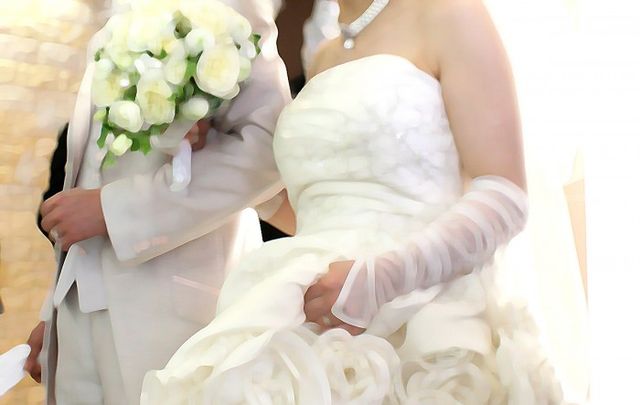 继兄妹在父母要求下结婚生子 维持8年后婚姻终结