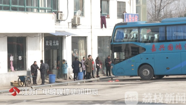 春运囧途:南京一男子回家中途被甩两次