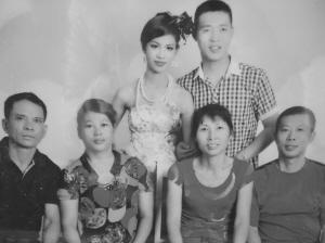 泰州大妈在柬埔寨打工 顺便带回一个洋媳妇