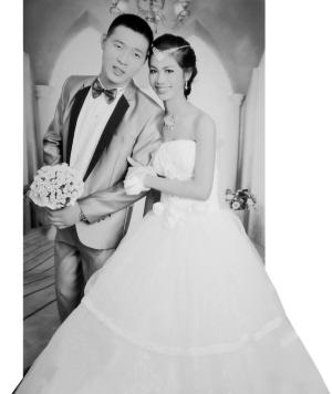 泰州大妈在柬埔寨打工 顺便带回一个洋媳妇_地