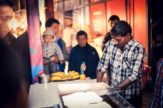 银泰城美食节 80-300㎡空中美食城进入抢铺倒