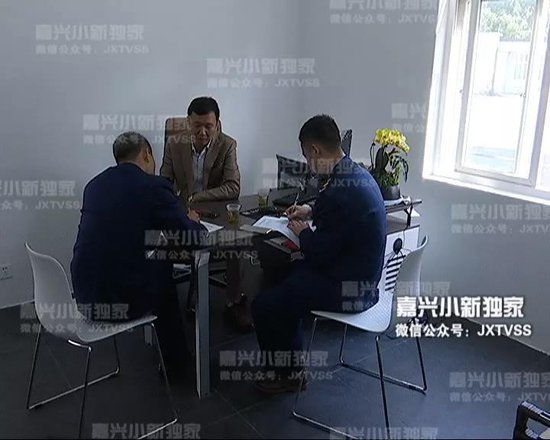 门卫室变中介店赚钱 物业:因收不到物业费_频