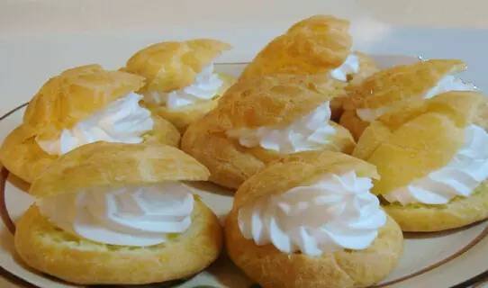 据说十个人当中有九个爱吃泡芙的,你是不是? 