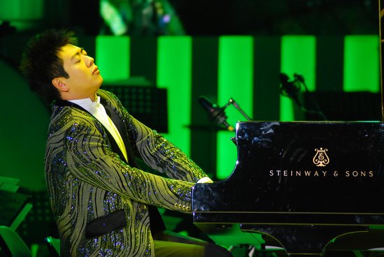 21世纪经济报 郎朗_郎朗马友友同台 庆卡内基音乐厅125周年生日