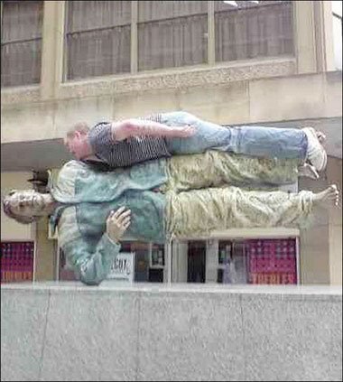 的恶搞行为和装死游戏 - 绝对灌水 - 香港大学中