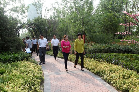 红市长一行莅临枫华·西湖湾指导工作_频道-开封