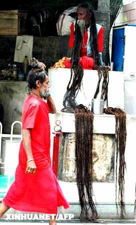 组图:<em>世界上头发最长的</em>人