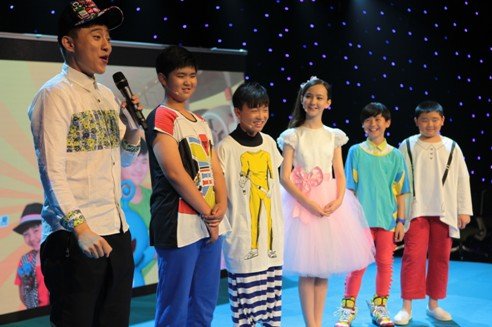 外星小子哆布哆》小演员见面会暨MV首发_腾讯儿童_腾讯网