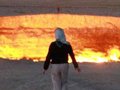 组图:“地狱之门”大火40多年不灭