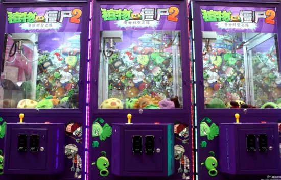 爱琴海购物中心半年庆僵尸主题展今日开展