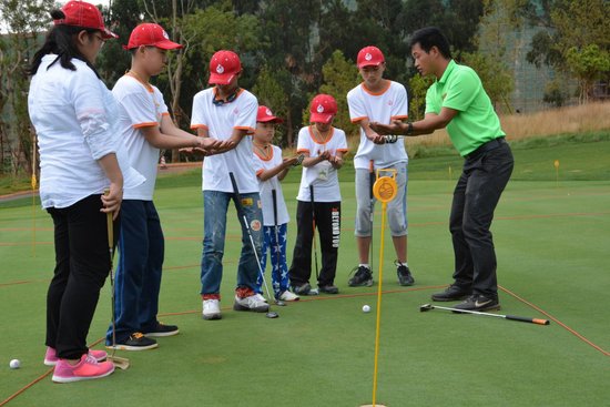 观澜湖少儿高尔夫夏令营之旅 向着太阳奔跑吧