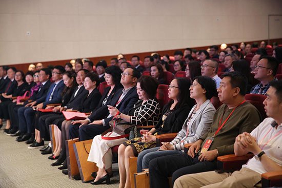 集团董事局副主席,总裁任剑媚女士,太平人寿保险有限公司党委副书记