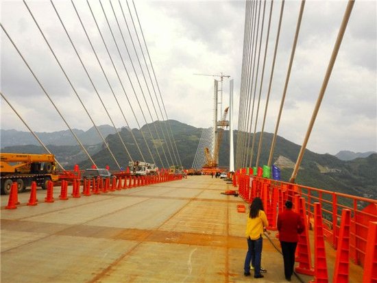世界第一高桥尼珠河大桥28日通车 宣威到贵州