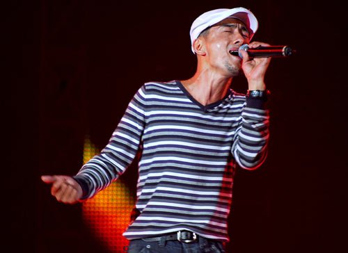 热门评论:从农村走出来的11位明星(组图)_农村