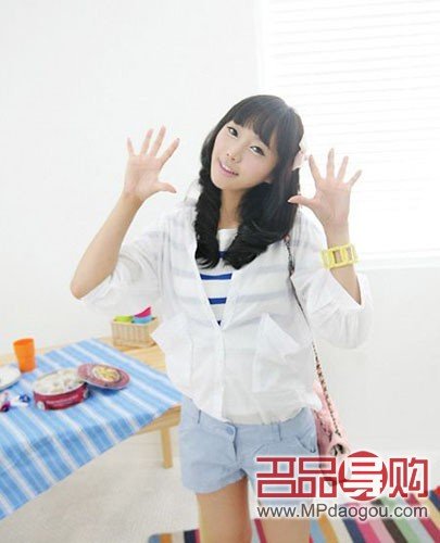 点击查看大图:夏日超级百搭衬衫怎么穿舒服又好看?[图]