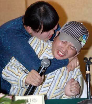 抓拍:<em>泡</em>上在校女学生的男星_<em>女性</em>_腾讯网