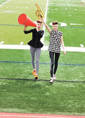 带有字母和格子图案的Legging，很校园青春