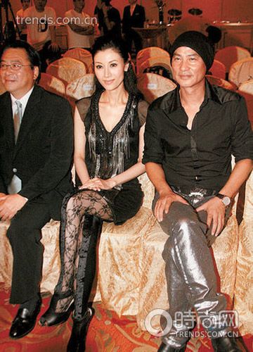 李嘉欣任港姐评委黑丝袜亮相_首页-服饰-名星