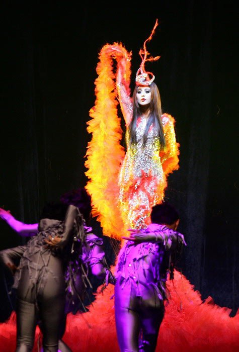 范冰冰开场妖娆起舞