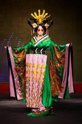 引领时尚 大连蒙妮坦2010彩妆发布会炫彩开展