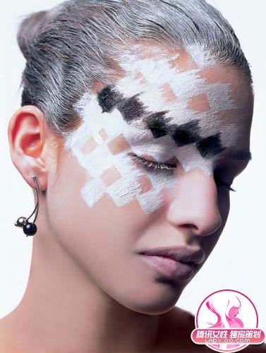 ���ʻ�ױƷ���飺�۸����ٱ� ���ǳɷ�һ��