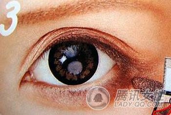 十步骤打造可爱日系大眼妆