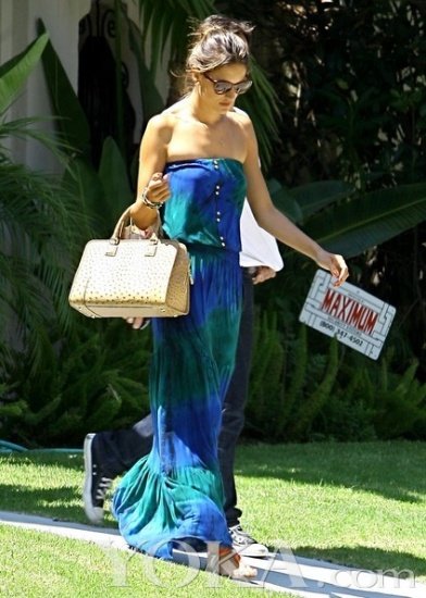 alessandra ambrosio exposed