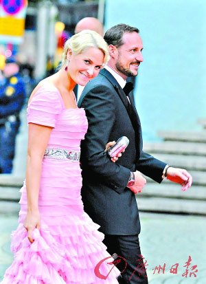 瑞典公主大婚 下嫁平民为哪般?_女性_腾讯网