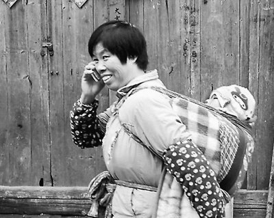 现代孟姜女上千万活得身累心更累