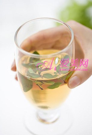 神奇的白开水减肥法 燃脂促排毒 减重好轻松