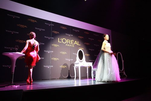 巴黎欧莱雅青春密码活颜精华肌底液上市发布会