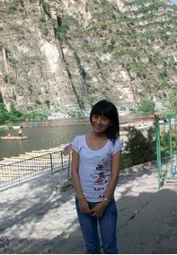 武大80后美女教授袁荃