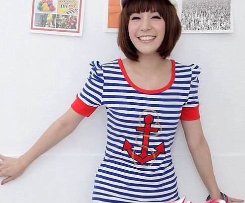 甜美靓衣搭出满分蜜桃女孩