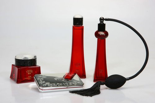 彩妆品也有复古设计 Vintage风潮席卷美妆